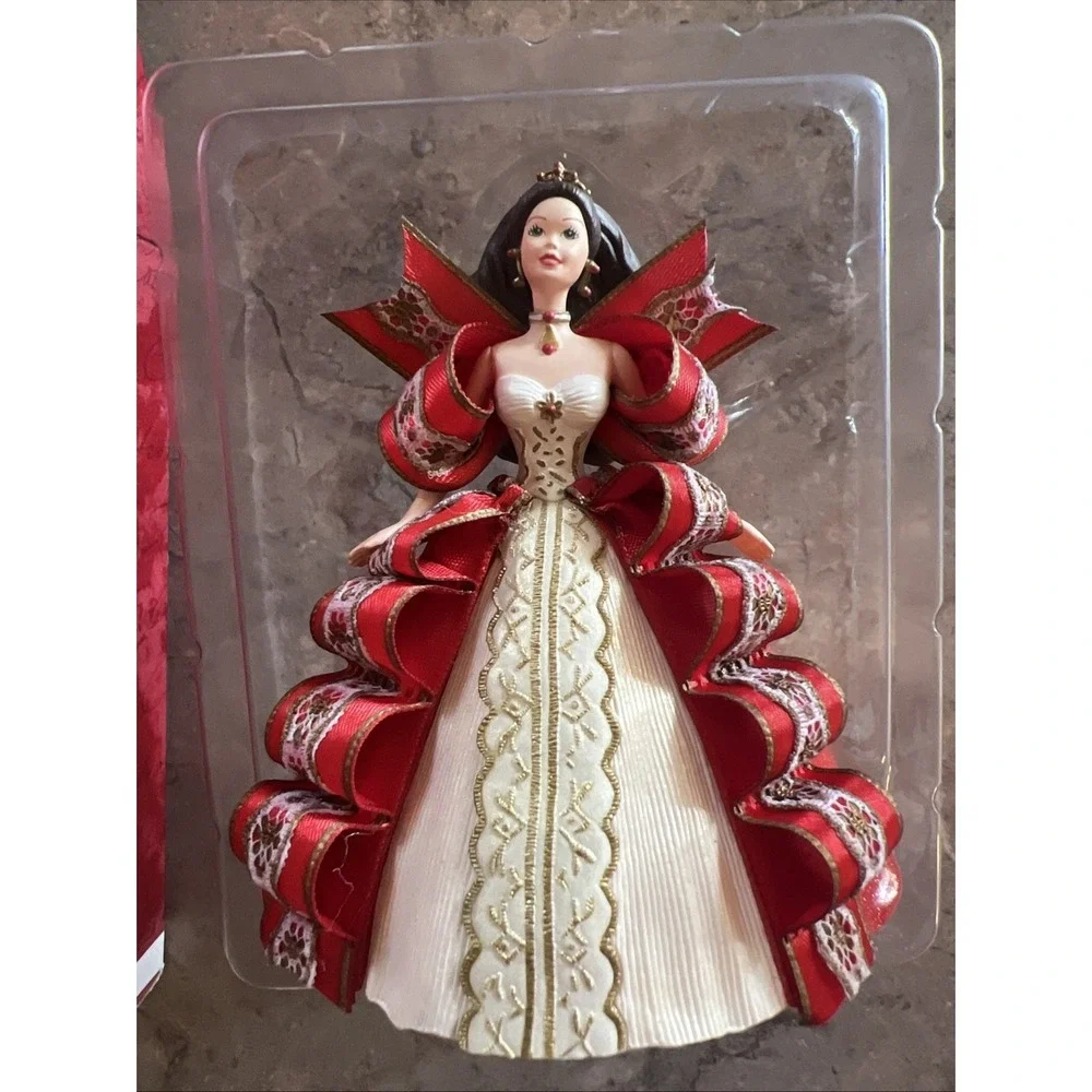 1996 Hallmark Keepsake Ornament Holiday Barbie